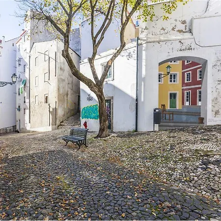 Alfama River View Apartment *