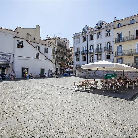 Alfama River View Apartment